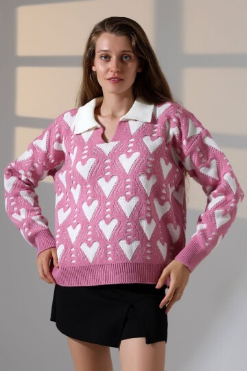 Pembe Polo Yaka Kalp Desenli Triko Kazak