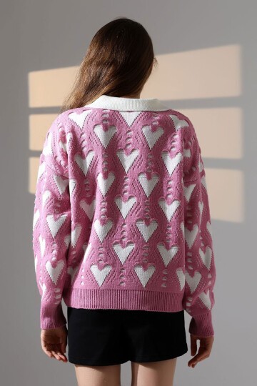 Pembe Polo Yaka Kalp Desenli Triko Kazak