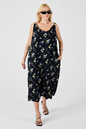 Siyah Askılı Boncuk Detaylı Çift Cepli Desenli Salaş Elbise BCVL-254027