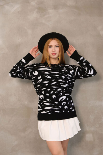 Siyah Bisiklet Yaka Desenli Triko Kazak BCES-252032