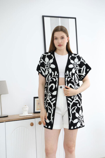 Siyah Yarım Kol Desenli Triko Hırka BCES-252007