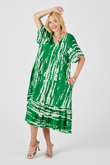 Yeşil Batik Desenli V Yaka Eteği Volanlı Oversize Elbise BCVL-254023