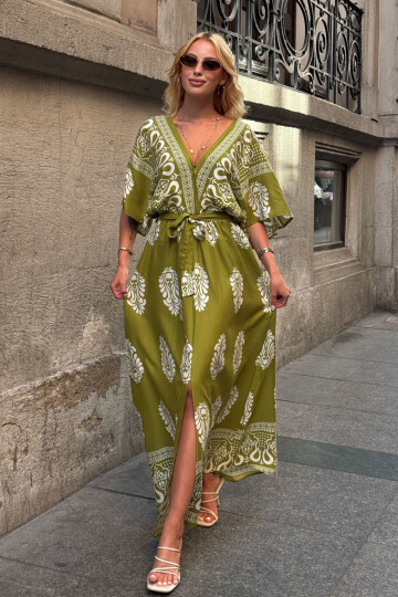 Zeytin Yeşili V Yaka Maxi Boy Yırtmaçlı Desenli Viscon Dokuma Elbise BCVL-25V208