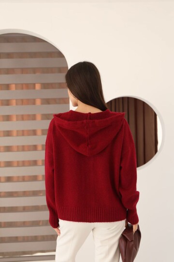Kırmızı Düğmeli Kapüşonlu Soft Touch Triko Hırka