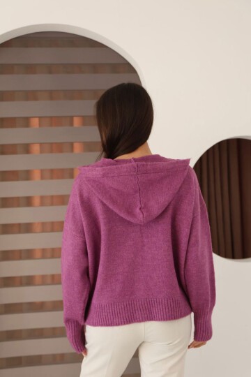 Lila Düğmeli Kapüşonlu Soft Touch Triko Hırka