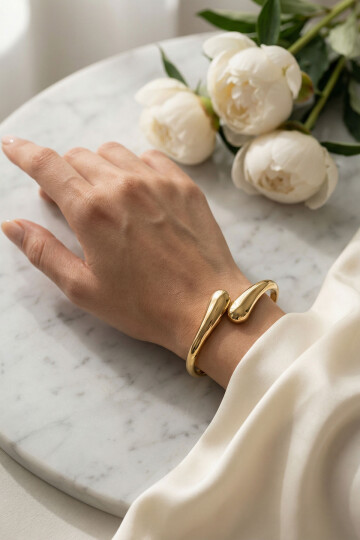 316L Çelik Kalın Kelepçe Bileklik Kadın Bilezik BCYJ-251037