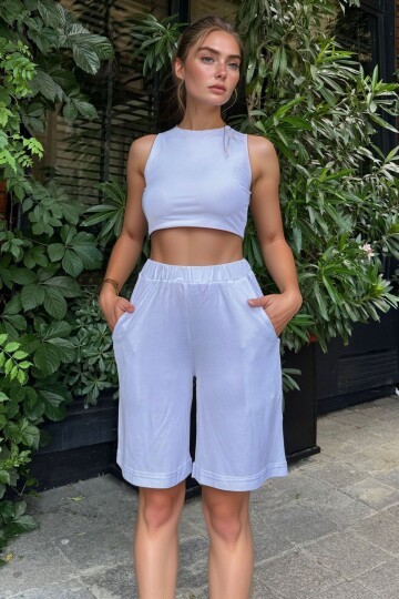 Beyaz Duble Paça Yumuşak Dokulu Cepli Şort