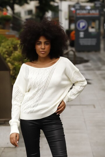 Ekru Kayık Yaka Saç Örgü Desenli Kışlık Triko Kazak BCES-253016