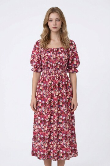 Fuşya Kare Yaka Beli Gipeli Çiçek Desenli Dokuma Yazlık Elbise