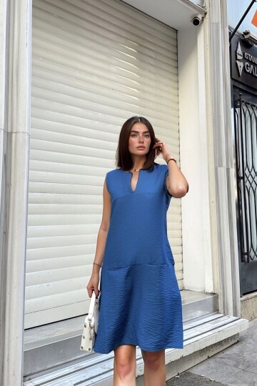 İndigo Keten Yakası Yırtmaçlı Cepli A Kesim Salaş Elbise