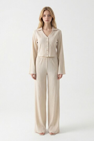 Krem Geniş Kol Düğme Detaylı Yakalı Bluz Ve Palazzo Pantolon Alt Üst Takım BCHN-2626136