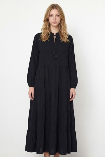 Siyah Maxi Boy Katkat Volanlı Dokuma Viscon Elbise