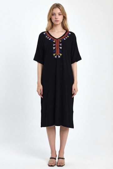 Siyah Nakış İşlemeli Örme Viscon Elbise