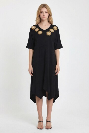 Siyah Nakış İşlemeli Örme Viscon Elbise