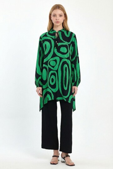 Yeşil Geometrik Desenli Pantolon Ve Uzun Tunik Alt Üst Takım