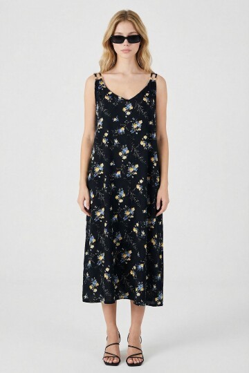 Siyah Askılı Boncuk Detaylı Çift Cepli Desenli Salaş Elbise