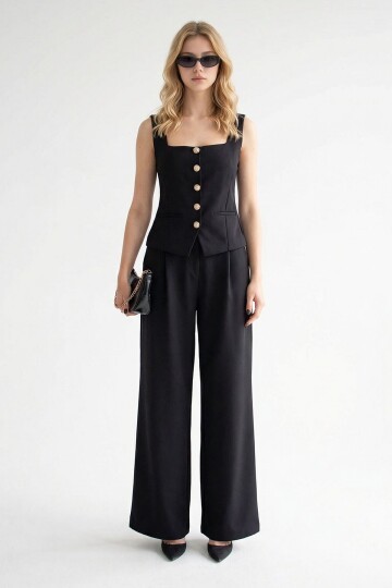 Siyah Brit Detaylı Kare Yaka Crep Bluz Ve Pantolon Alt Üst Takım BCHN-2626844