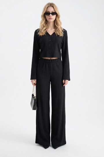Siyah Geniş Kol Düğme Detaylı Yakalı Bluz Ve Palazzo Pantolon Alt Üst Takım BCHN-2626136