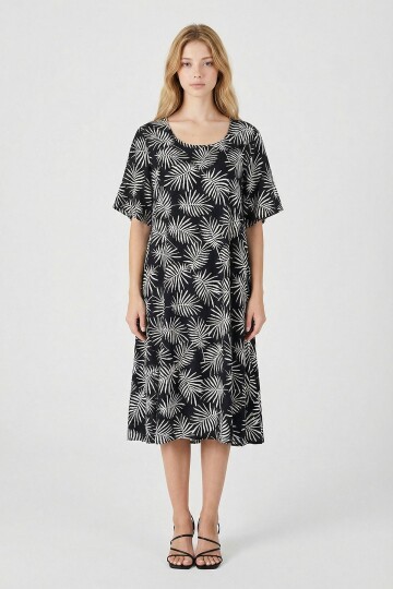 Siyah Geniş Yaka Desenli Midi Boy Elbise