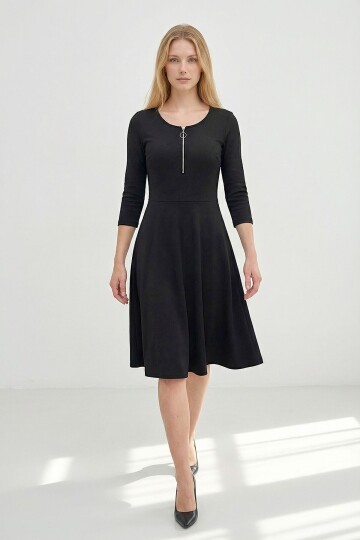 Siyah Göğüs Fermuar Detaylı Eteği Fırfırlı Modal Kumaş Elbise