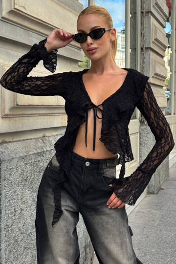 Siyah V Yaka Bağlamalı Önü Fırfırlı Tül Bluz BCHZCK-251264