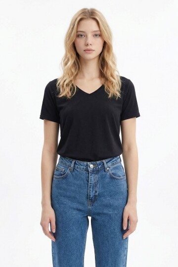 Siyah V Yaka Basic T-Shirt