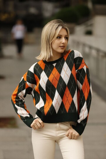 Turuncu Baklava Desenli Renk Bloklu Kışlık Triko Kazak BCES-253017