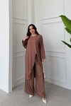 Kahverengi Önden Ve Arkadan Yırtmaçlı Tensel Kumaş Alt Üst Takım