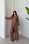 Kahverengi Önden Ve Arkadan Yırtmaçlı Tensel Kumaş Alt Üst Takım