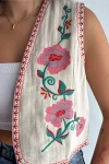 Bej Vintage Çiçek Nakış İşlemeli Yelek BCEQ-25B1001