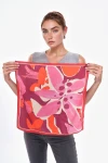 Kırmızı Çiçek Desenli Bandana Fular BCNSV-2515317
