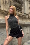 Siyah Çizgili Beli Kuşak Detaylı Halter Bluz BCDF-252192