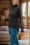 Siyah Kolları Tül Şeritli Balıkçı Yaka Bluz BCBSK-25700-T4006-1890