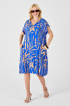 Mavi Desenli V Yaka Yarasa Kol Oversize Midi Elbise BCVL-254019