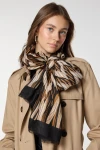 Siyah Zigzag Desenli Şal BCNSV-2515061
