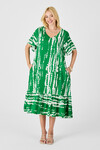 Yeşil Batik Desenli V Yaka Eteği Volanlı Oversize Elbise BCVL-254023