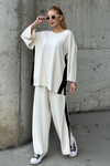 Beyaz Yanları Şeritli Yırtmaç Detaylı Yumuşak Dokulu Bluz Ve Pantolon Alt Üst Takım BCVL-25V230