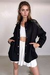 Siyah Çift Cepli Omuzları Ve Sırtı Nakışlı Çıtçıt Kapamalı Oversize Gabardin Ceket BCHESQ-251020