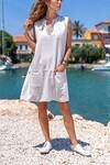 Beyaz Keten Yakası Yırtmaçlı Cepli A Kesim Salaş Elbise