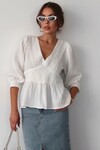 Beyaz V Yaka Dantel Detaylı Keten Bluz BCRU-261287