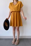 Hardal Beli Büzgülü Yakası Yırtmaçlı Keten Elbise