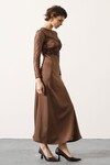 Tarçın Kahve Dantel Detaylı Fermuarlı Saten Maxi Boy Elbise BCRY-261278