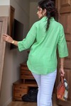 Yeşil Keten Görünümlü Tek Cep Truvakar Kol Salaş Gömlek