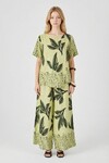 Zeytin Yeşili Yaprak Desenli Oversize Bluz Ve Bol Paça Pantolon Takım