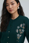 Zümrüt Yeşili Düğmeli Çiçek Nakışlı Kışlık Triko Hırka BCVL-25T2364